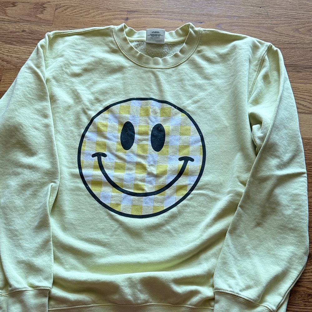 Yellow Smiley Face Women's Sweatshirt